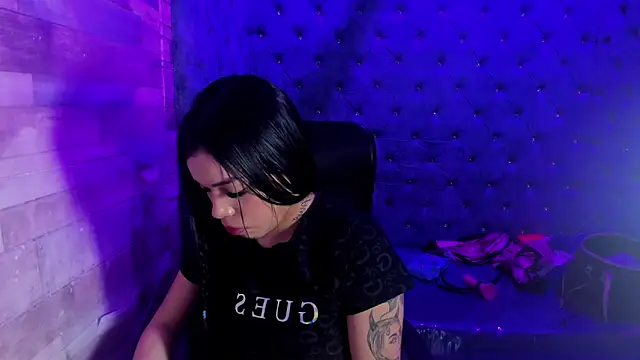 Natasha_Mimi Adlı Modelin Canlı XXX Sohbeti