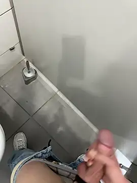 Turkishleo webcam show