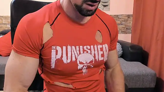 دردشة HotHunkTrainer الجنسية المباشرة