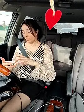 EvaXOAir: διαδικτυακό σόου στην κάμερα