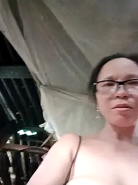 Tina6886: απευθείας συνομιλία ΧΧΧ