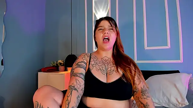 Онлайн чат XXX julieta_zc