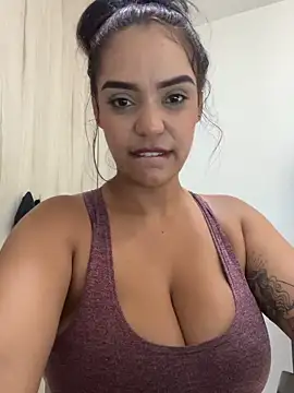 Sara-77 webkamerás műsora