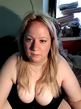 Онлайн чат XXX Missy_DM