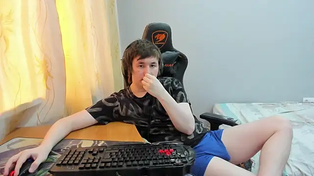 Show modela iliaskrislove na web-kameri