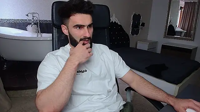 Pokazy przed kamerką – MicahLane