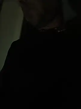 Voy_a_reventarte Show in webcam