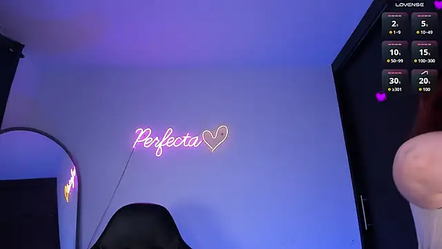 daniela_hornnyn Live XXX chat