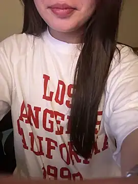 Vn___CUA Adlı Modelin Canlı XXX Sohbeti