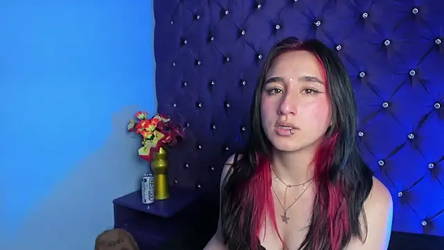 CharlotteStuart Adlı Modelin Canlı XXX Sohbeti