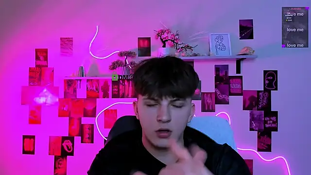 Вебкам-шоу travis_wolf_