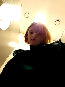 NinaParri: онлайн-секс-чат