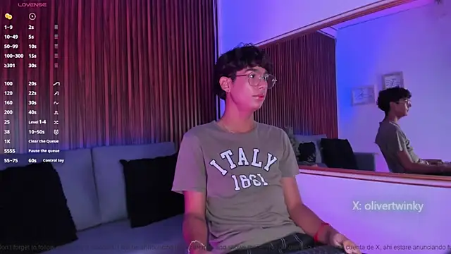 Chat XXX en directo de Oliver20__