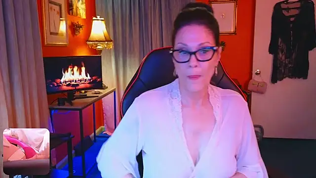 Jujutopia live XXX chat