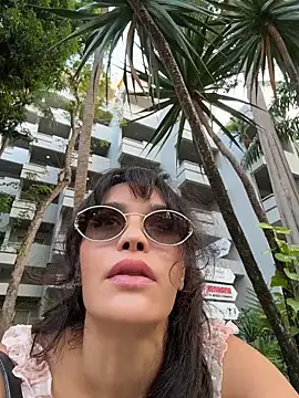 Zeravinan Live XXX chat