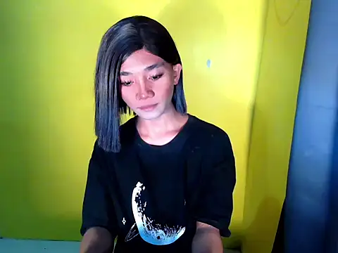 Petite_HugeCock Pertunjukan Webcam