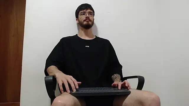 Show modela joseh0se na web-kameri