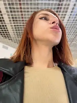 RosieSecret's Live XXX Chat