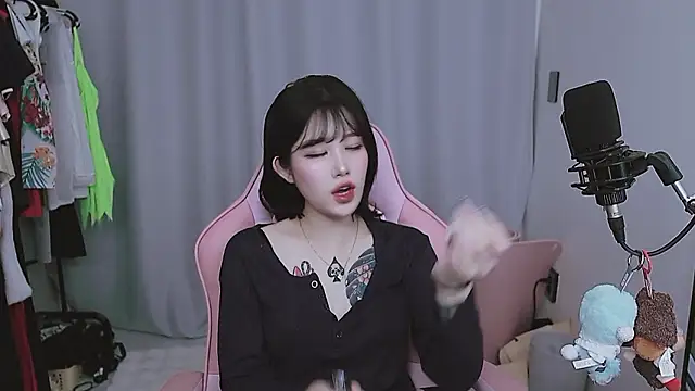 MISA_02 Adlı Modelin Web Kamerası Şovu