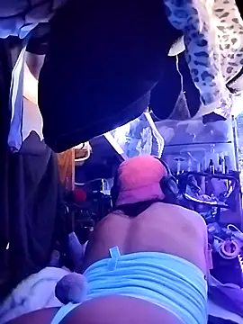 gurlnips' Live XXX Chat