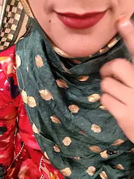 XXX chat uživo modela Indian-Aleena