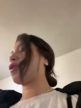 XXX chat uživo modela Mady_Pink