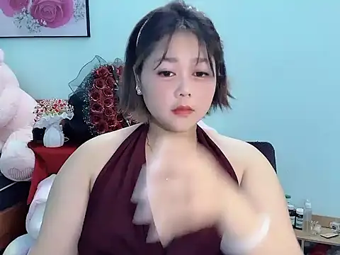 XXX chat uživo modela Nhanlu009