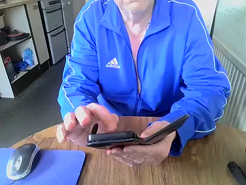 daddyflash Adlı Modelin Canlı XXX Sohbeti