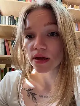 StreetSquirtn Live XXX chat