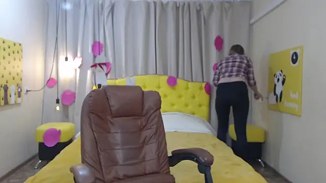 TessaDaybreak: онлайн-секс-чат