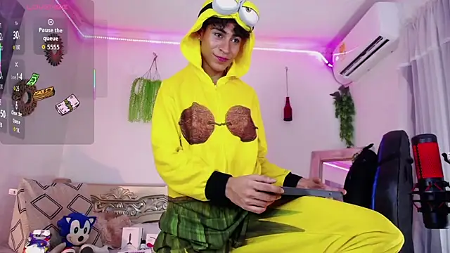 huge_armound Live XXX Chat