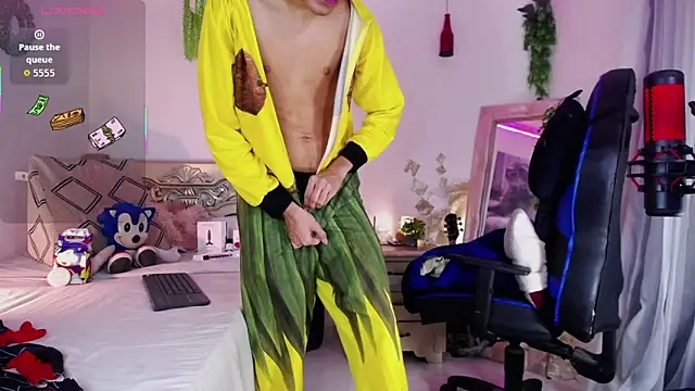 huge_armound Live XXX Chat