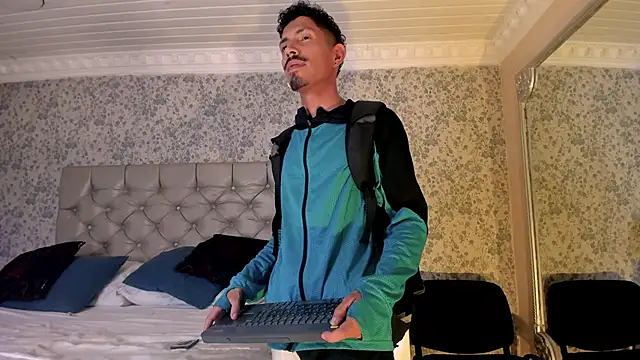 NoaahTylor Live XXX Chat