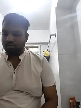 vinay_smalldickn Webbikameraesitys