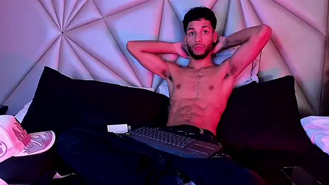 Thiagoferreti's Webcam Show