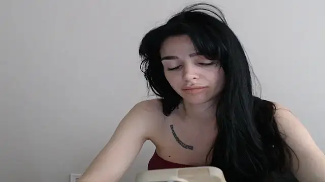 Chat +18 de gglingeriee ao vivo