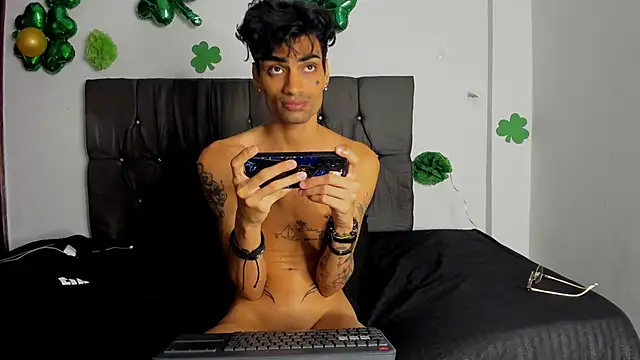 عرض كام Gay_Red_Room