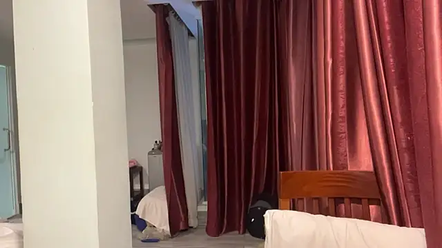 KarrenHewinsn Live XXX chat