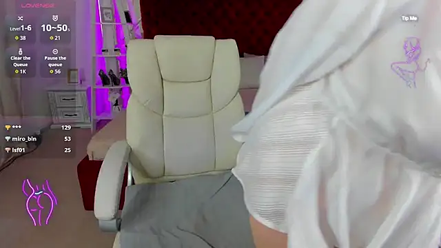 Chat +18 de Kamilla_Hot ao vivo