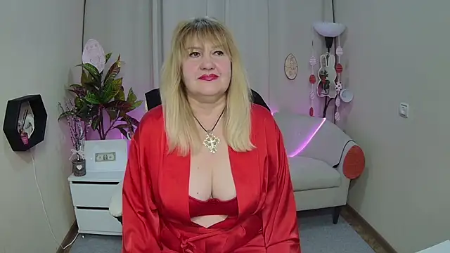 Chatroom XXX en direct de EmmaEllison