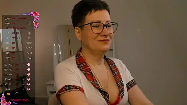XXX chat uživo modela JennyMons