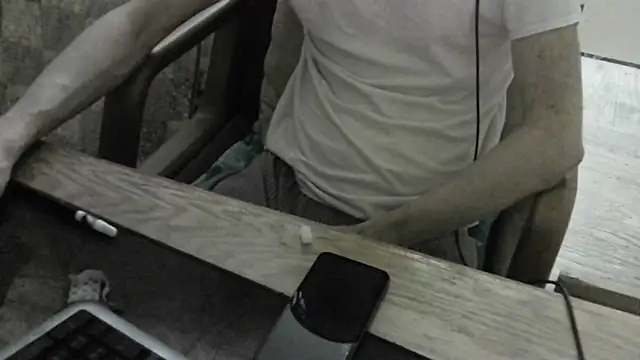 FiSTALiTYのライブXXXチャット