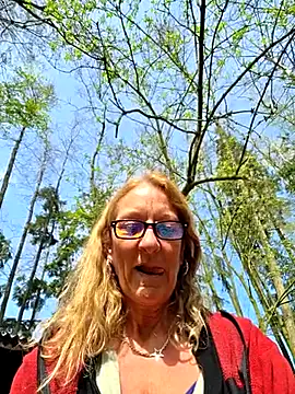 HotWifeLyn68 Webcam-Show