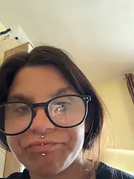 Brutecia2002's Live XXX Chat