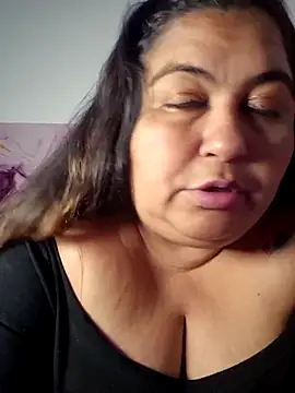 curvy_diva_'s Live XXX Chat