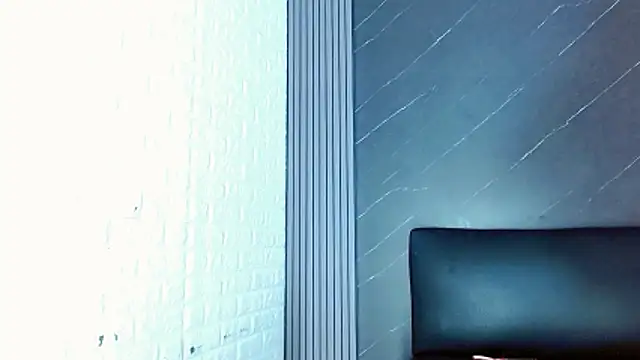 Raven_Doll19's Webcam Show