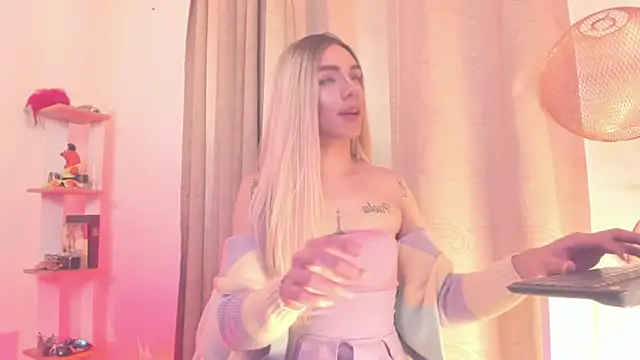 VenusSantanan Webbikameraesitys