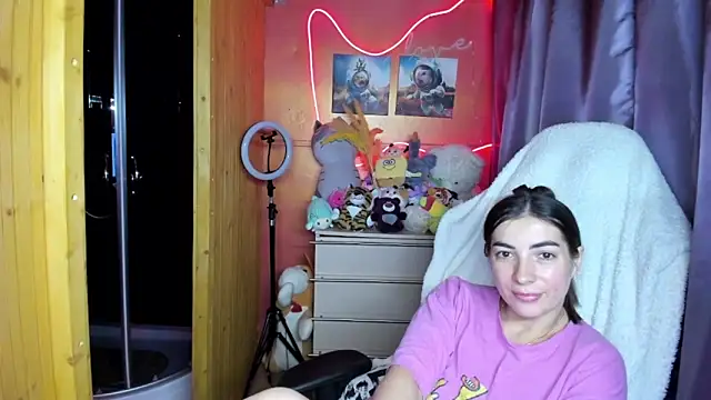 แชท XXX สดของ Fiery_Brunette_