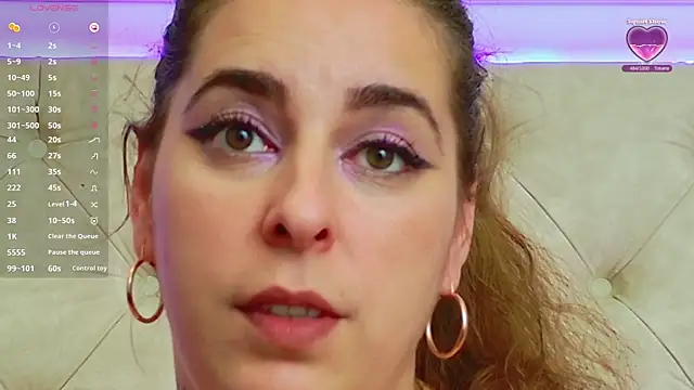 KarinaNoir's Live XXX Chat