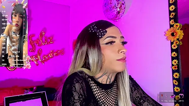 Show modela MICAELA_RANGELL_ na web-kameri